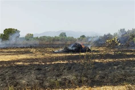 incendio san gavino|San Gavino, incendio a ridosso del cimitero: chiusa la statale 197。